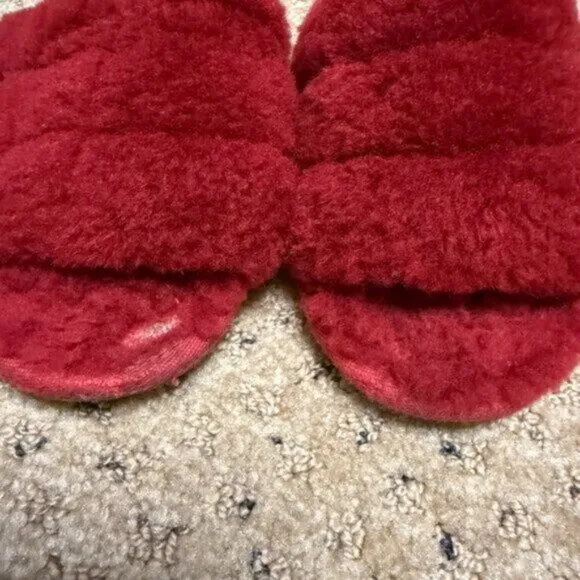 UGG Toddler size 11 red Fluff Yeah Slide slippers 1098579T