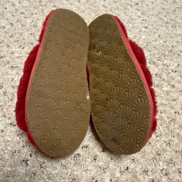 UGG Toddler size 11 red Fluff Yeah Slide slippers 1098579T