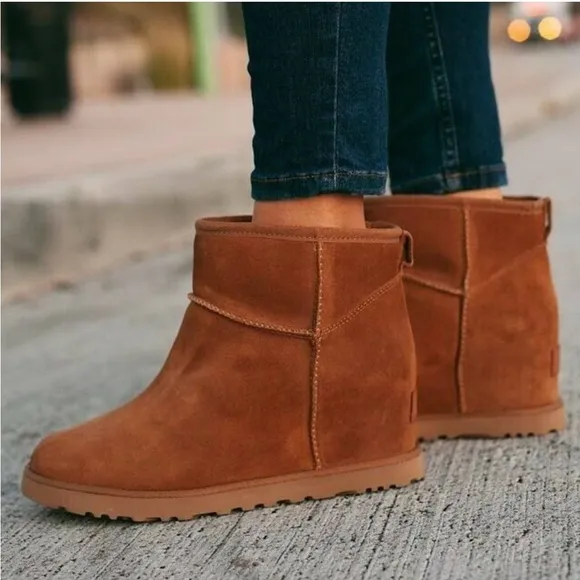 UGG Women Classic Femme MiniWedge Boots - Chestnut size 5 new