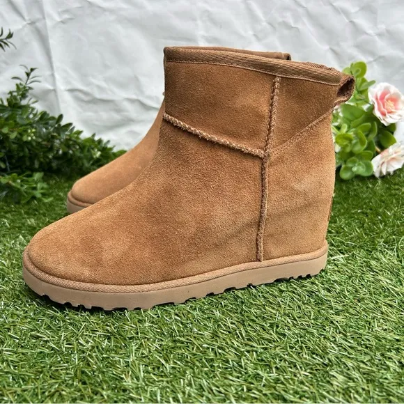 UGG Women Classic Femme MiniWedge Boots - Chestnut size 5 new