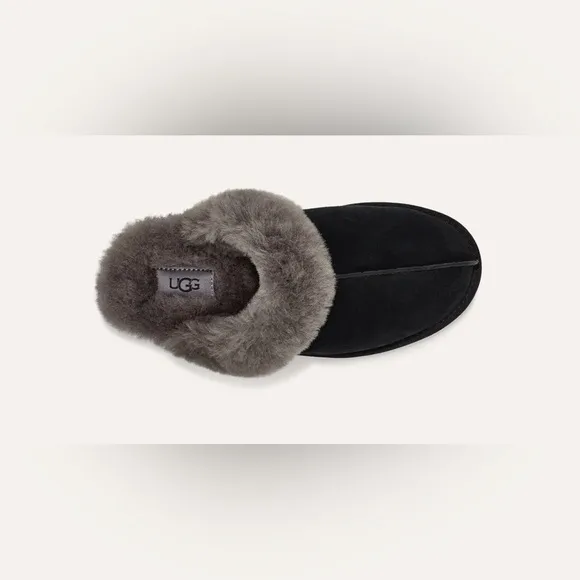 UGG Women's Black Scuffette II Slippers Size 6 New in Box