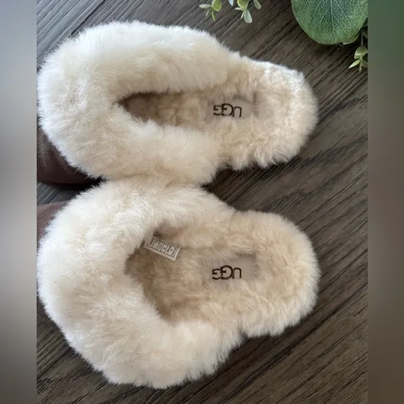 UGG Women's Brown Slippers with Cream Fur