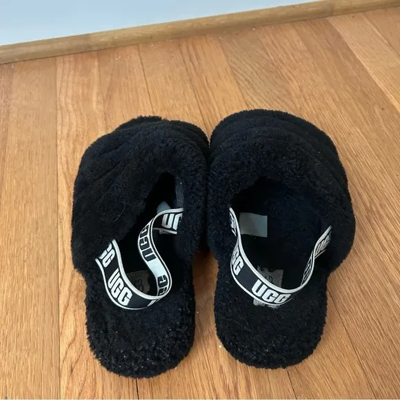 UGG Women's Fluff Yeah Slide Black Open Toe Back Strap Slippers Size 6