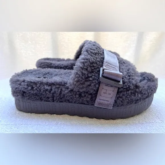 UGG Women's Fluffita Flatform Slippers - Grey - 9