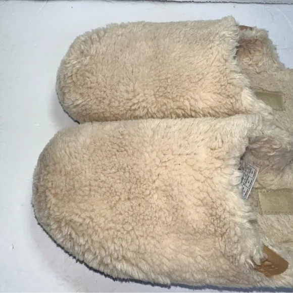 UGG Women’s Fuzz Sugar Natural Slide Slip On Faux Fur Mule Sandals- Size 9