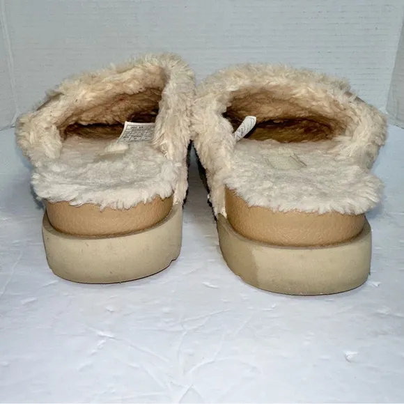 UGG Women’s Fuzz Sugar Natural Slide Slip On Faux Fur Mule Sandals- Size 9