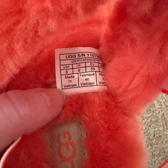 UGG Women's Oh Yeah Bling Vibrant Coral Fur Slippers Slingback Open Toe Size 8