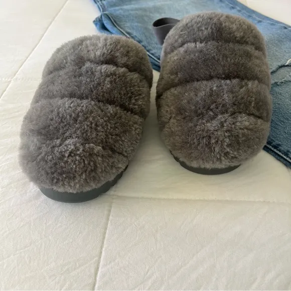 UGG Womens Super Fluff‎ Grey slippers Size 6