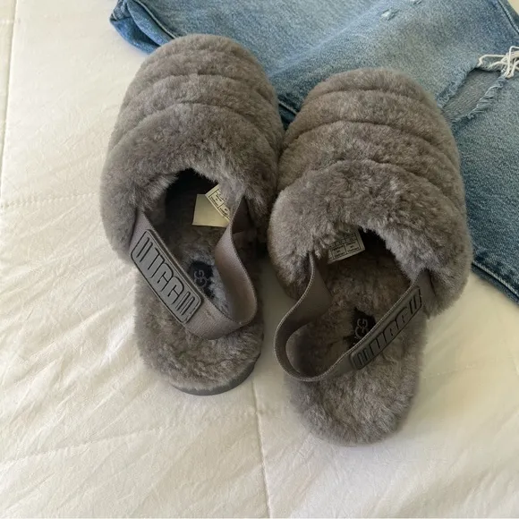 UGG Womens Super Fluff‎ Grey slippers Size 6