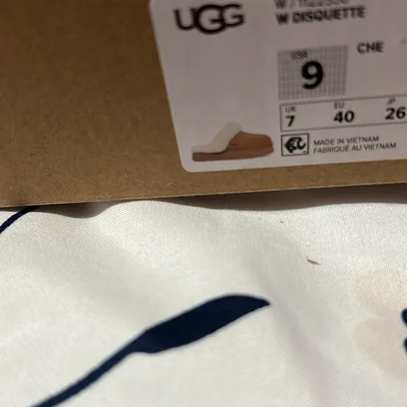 UGG Women's Tan Slippers with Cream Fur NIB
