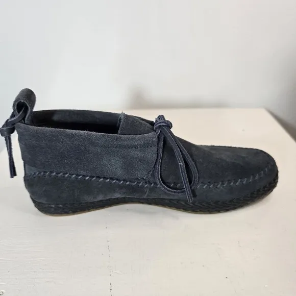 UGG Woodlyn Blue Suede Moccasins Size 8