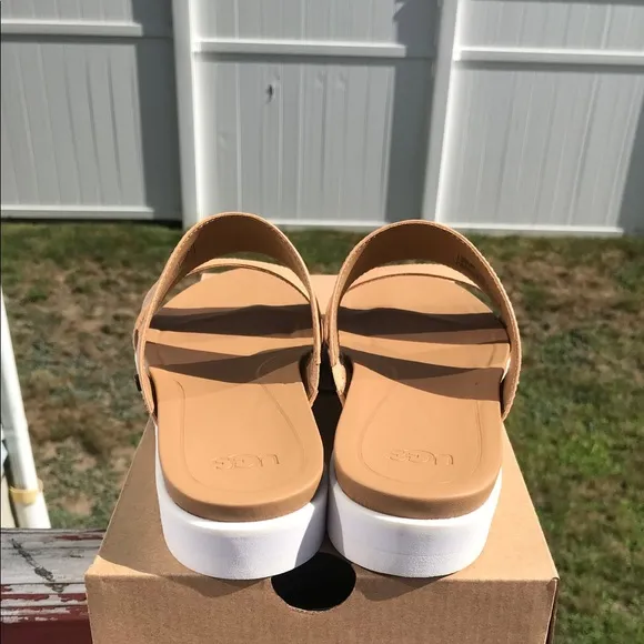 UGG Zyle slide