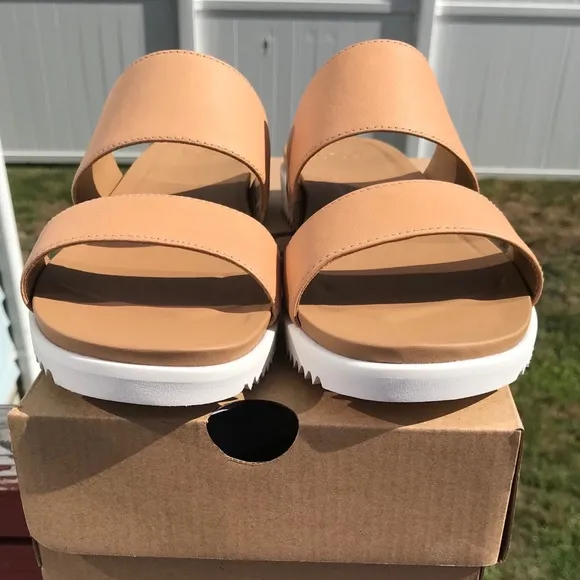 UGG Zyle slide