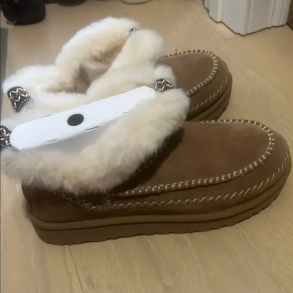 Ugh Women's classic ultra mini alpine
