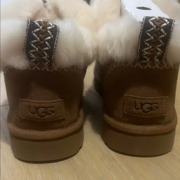 Ugh Women's classic ultra mini alpine