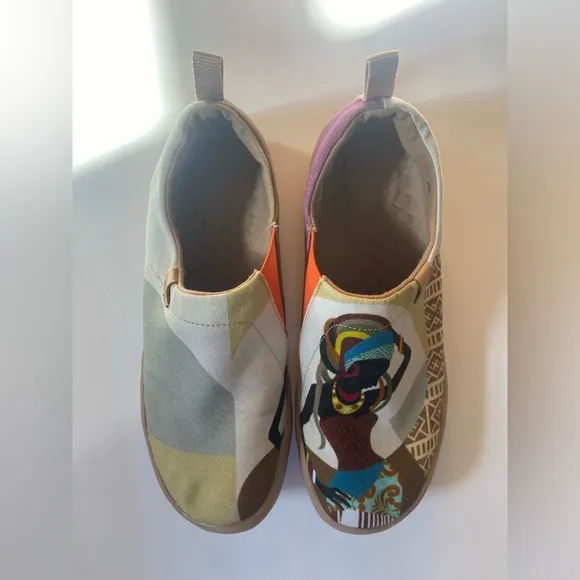 UIN “African Beauty” Painted Art Canvas Slip-On Travel Shoes size 8.5