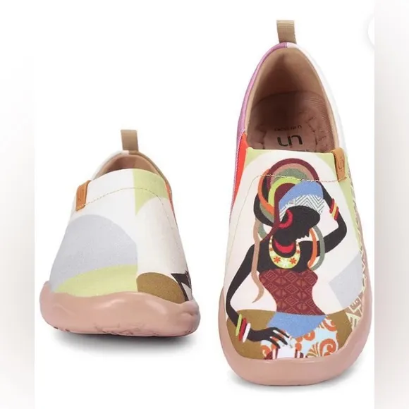 UIN “African Beauty” Painted Art Canvas Slip-On Travel Shoes size 8.5
