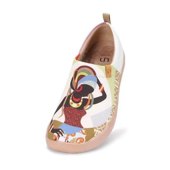 UIN “African Beauty” Painted Art Canvas Slip-On Travel Shoes size 8.5