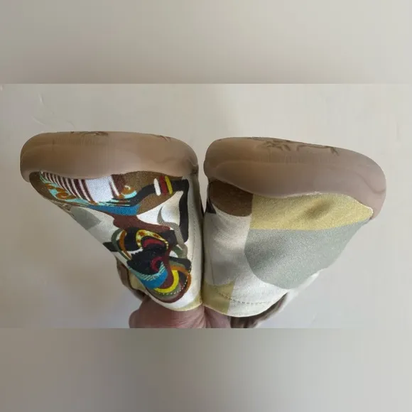 UIN “African Beauty” Painted Art Canvas Slip-On Travel Shoes size 8.5