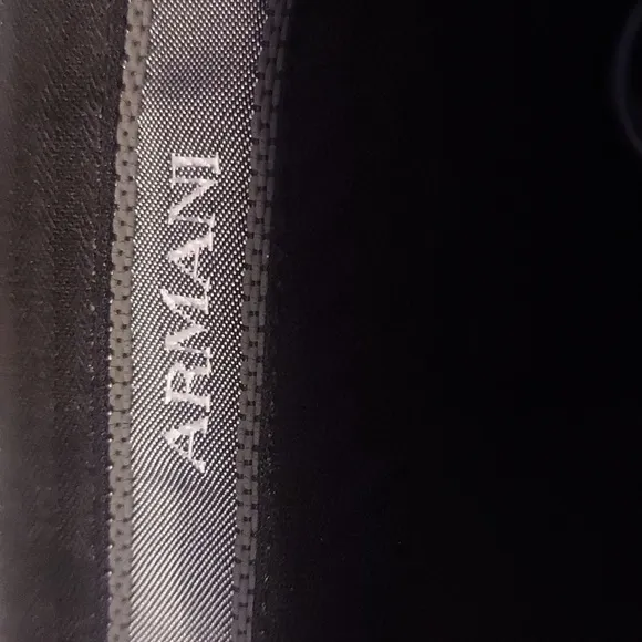 Ultra trendy wide legged designer dress trousers. Quiet luxury. Armani!¡