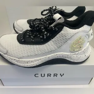 Under Armour Curry 3Z7 Grade School Kids' Basketball Shoes  Sz 5Y