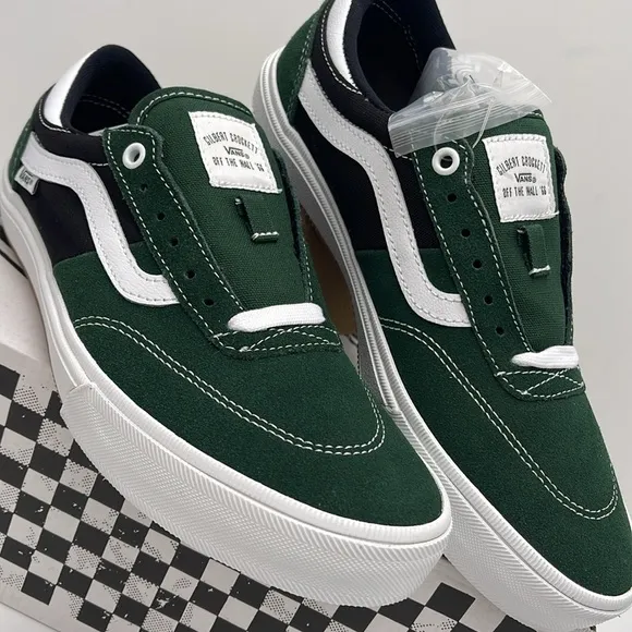 Vans Men's Green and Black Sneakers Gilbert CrockeDark Green/WhiteVN0A5JIFDGY