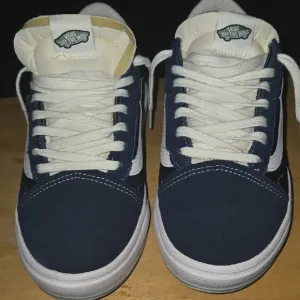 Vans Men's Navy and White Sneakers