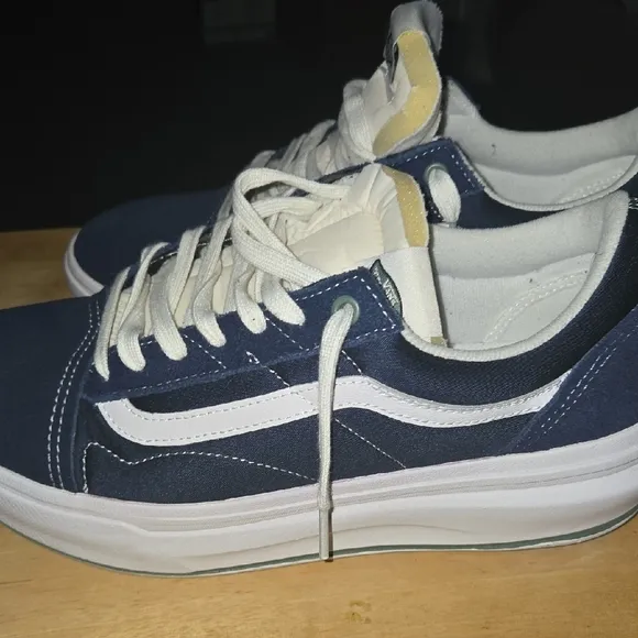 Vans Men's Navy and White Sneakers