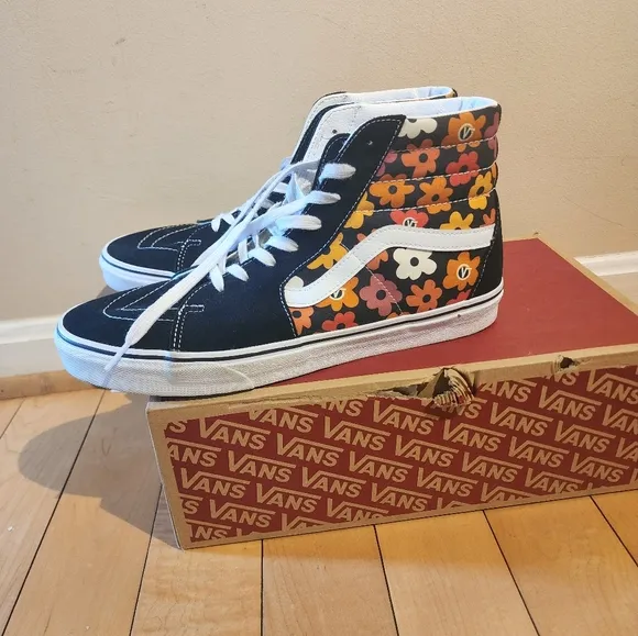 VANS SK8-HI Flower Black High Top Canvas Suede Sneakers.