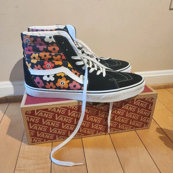 VANS SK8-HI Flower Black High Top Canvas Suede Sneakers.