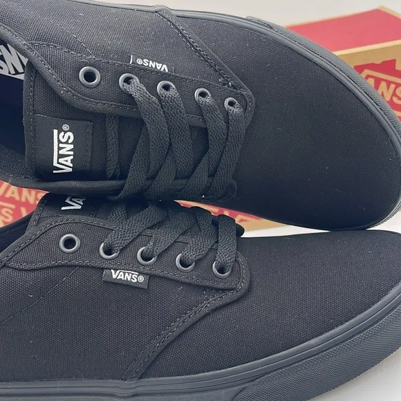 Vans WMNS Black Canvas Sneakers Atwood (Canvas) Black/BlackVN000TUY186