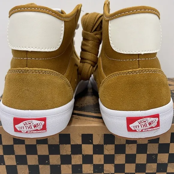 Vans WMNS High-Top Sneakers - Mustard White The LizzieGold/WhiteVN0A4BX1GLW
