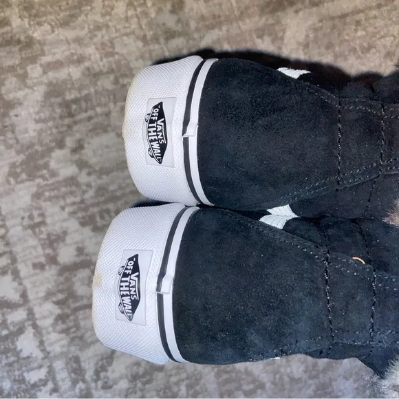 Vans Women's Black High-Top Sneakers with Leopard Print