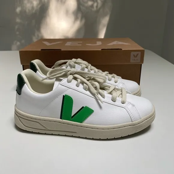 Veja Women’s Urca Sneaker in White/Leaf/Cyprus sz 36EU/5US New in Box