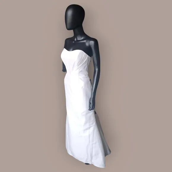 Venus White Taffeta Minimalist Fitted Wedding Gown - NWT