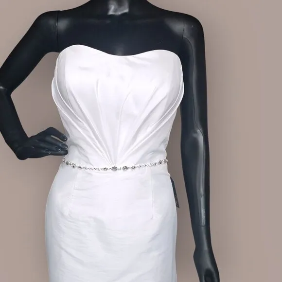 Venus White Taffeta Minimalist Fitted Wedding Gown - NWT