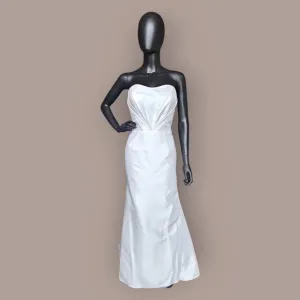 Venus White Taffeta Minimalist Fitted Wedding Gown - NWT