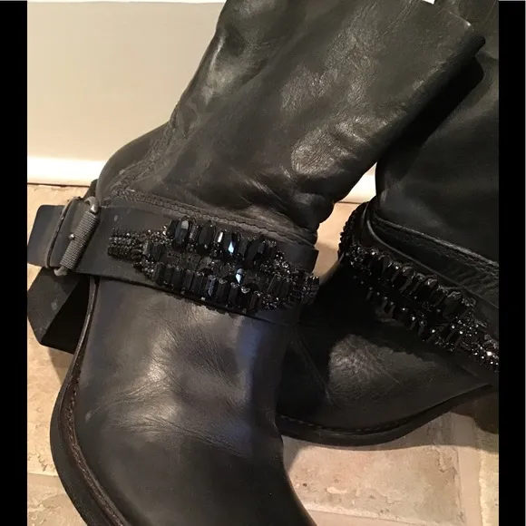 Vera Wang Lavender Label. Leather Moto Ankle Boots 10