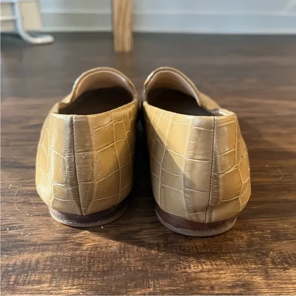 Veronica Beard Griffin Croc Embossed LeatherLoafers Flat in Pecan size 9.5 Tan