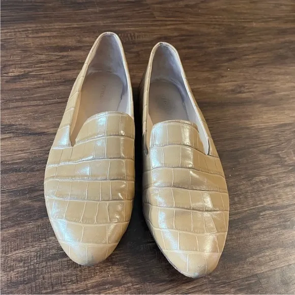 Veronica Beard Griffin Croc Embossed LeatherLoafers Flat in Pecan size 9.5 Tan