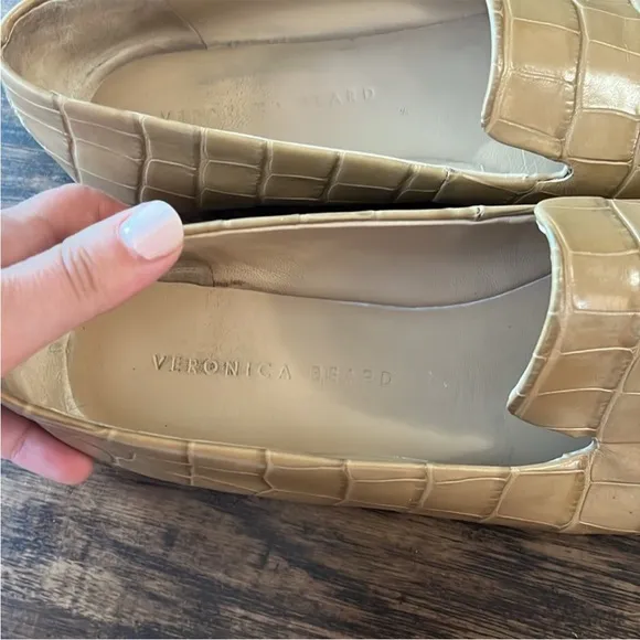 Veronica Beard Griffin Croc Embossed LeatherLoafers Flat in Pecan size 9.5 Tan