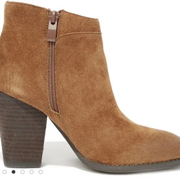 Very Volatile Kolt Tan Suede Leather Ankle Boots Stacked heel Size 7.5