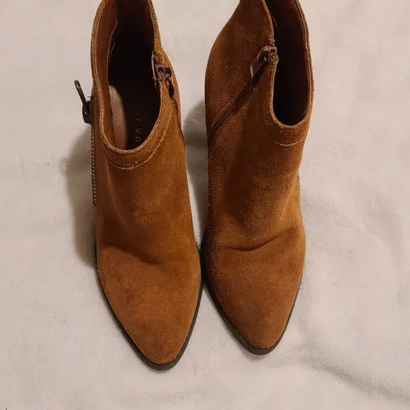 Very Volatile Kolt Tan Suede Leather Ankle Boots Stacked heel Size 7.5