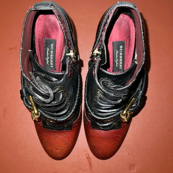 VGUC - Burberry Westmarsh Ankle Boots