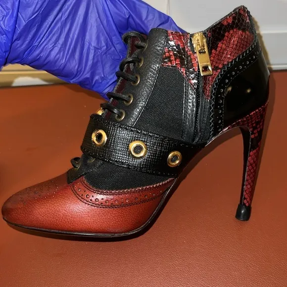 VGUC - Burberry Westmarsh Ankle Boots