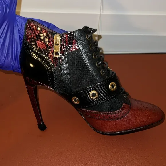 VGUC - Burberry Westmarsh Ankle Boots