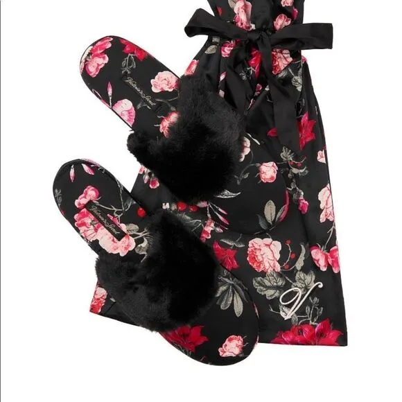 VICTORIA'S SECRET Long Velvet Robe &amp; Slipper
