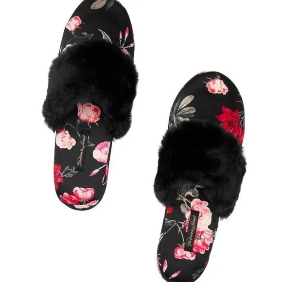 VICTORIA'S SECRET Long Velvet Robe &amp; Slipper