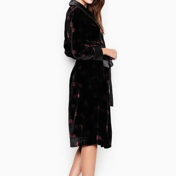 VICTORIA'S SECRET Long Velvet Robe &amp; Slipper