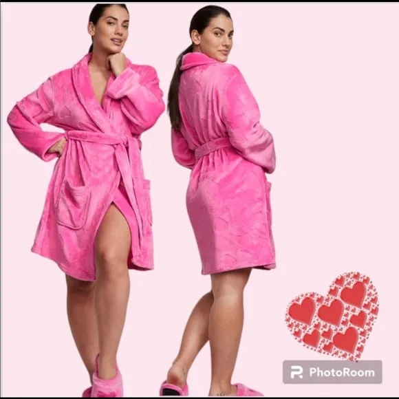 Victoria’s Secret M/L HOLLYWOOD PINK HEARTS ROBE &amp; SLIPPERS